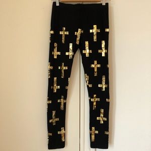 Black & gold edgy cross leggings 🖤✝️✨